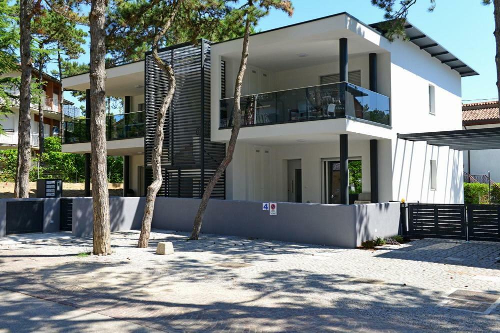 Residence Due Perle Lignano Sabbiadoro Buitenkant foto