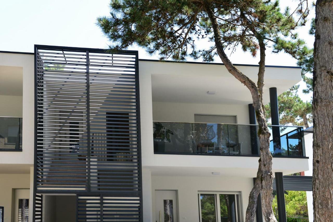 Residence Due Perle Lignano Sabbiadoro Buitenkant foto