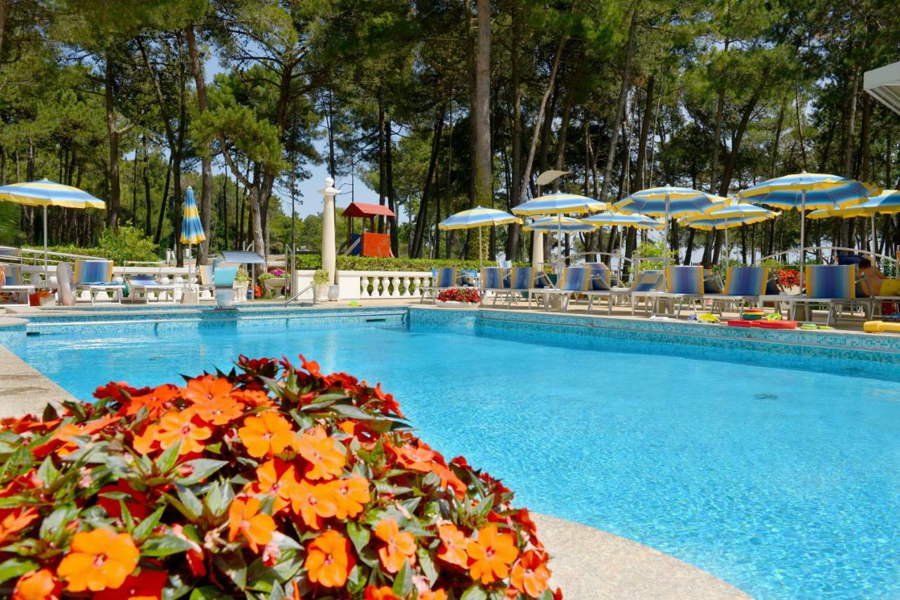 Residence Due Perle Lignano Sabbiadoro Buitenkant foto